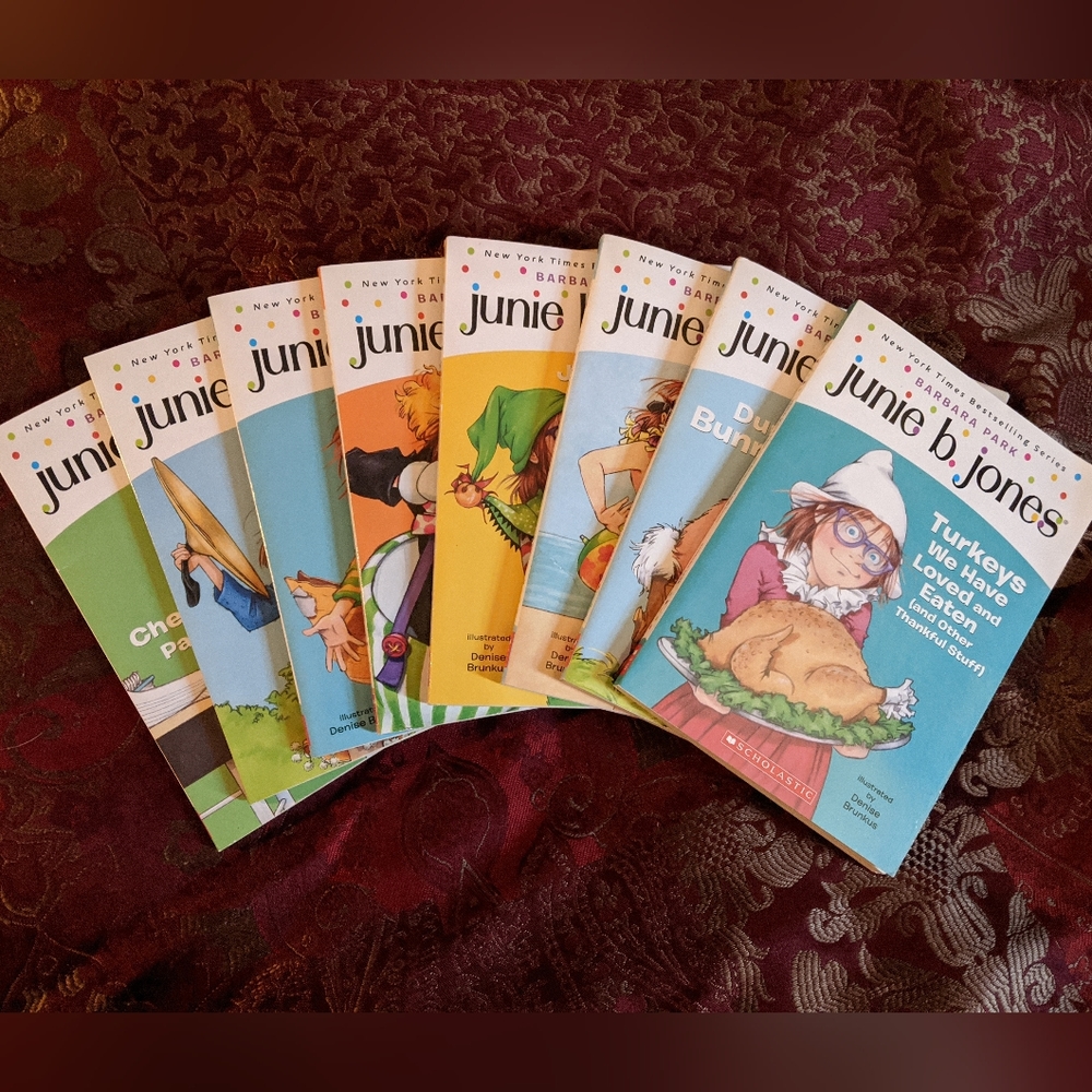 Lot of 8 Junie B. Jones paperback books #21-28